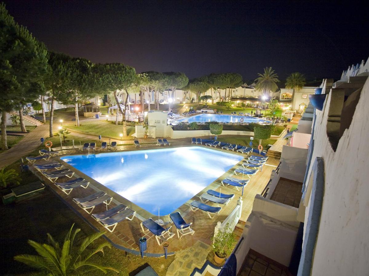 Apartamento La Reserva De By Interhome